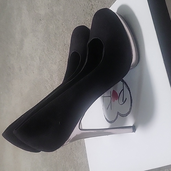 Platform Heels - Picture 5 of 8